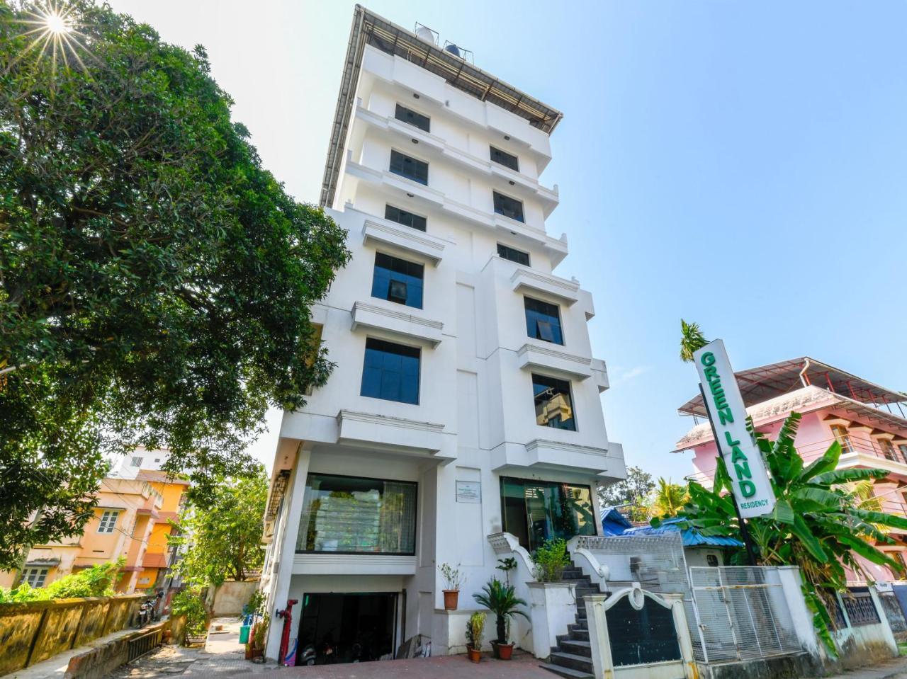 Oyo 11309 Hotel Green Land Residency Kochi エクステリア 写真