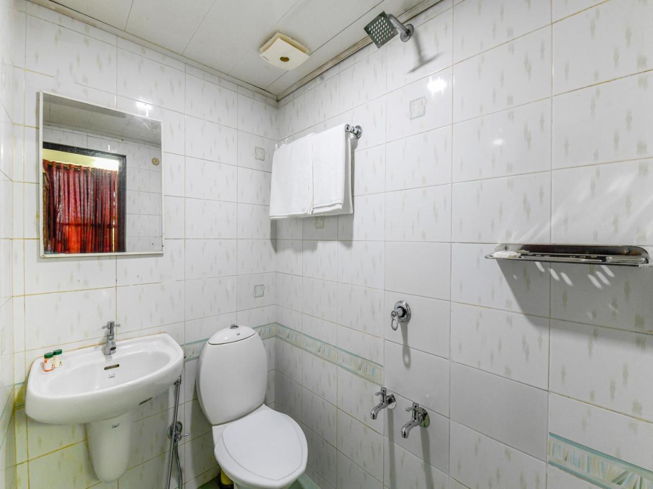 Oyo 11309 Hotel Green Land Residency Kochi エクステリア 写真
